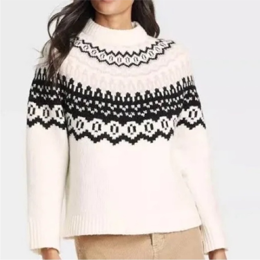Universal Thread Monochrome Knit Turtleneck Sweater